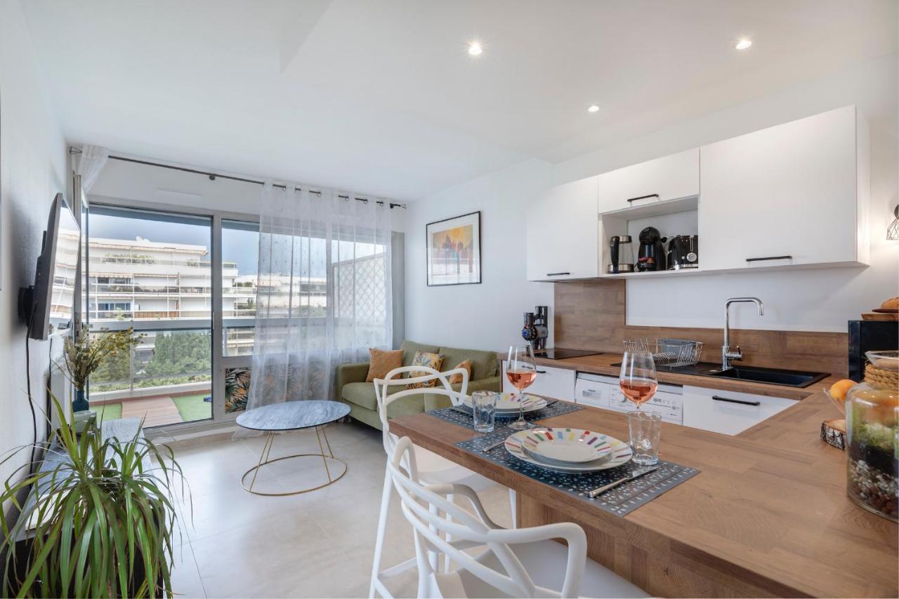Coup De Coeur! Vue Mer! Terrasse Dangle! Antibes Luaran gambar