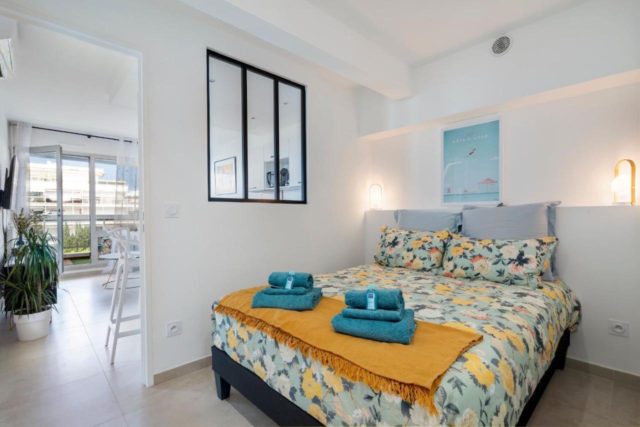 Coup De Coeur! Vue Mer! Terrasse Dangle! Antibes Luaran gambar
